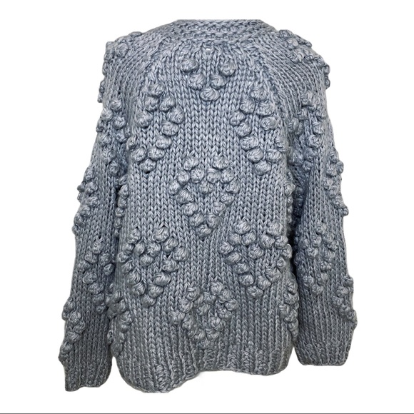 Entro Knotted Chunky Gray Sweater Size M Soft Chunky Hearts Cozy Warm - Picture 2 of 5